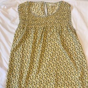 Mac Studio tank top, size small